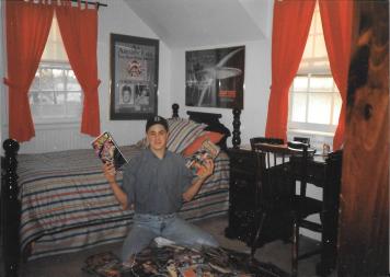 Tom With Comics
